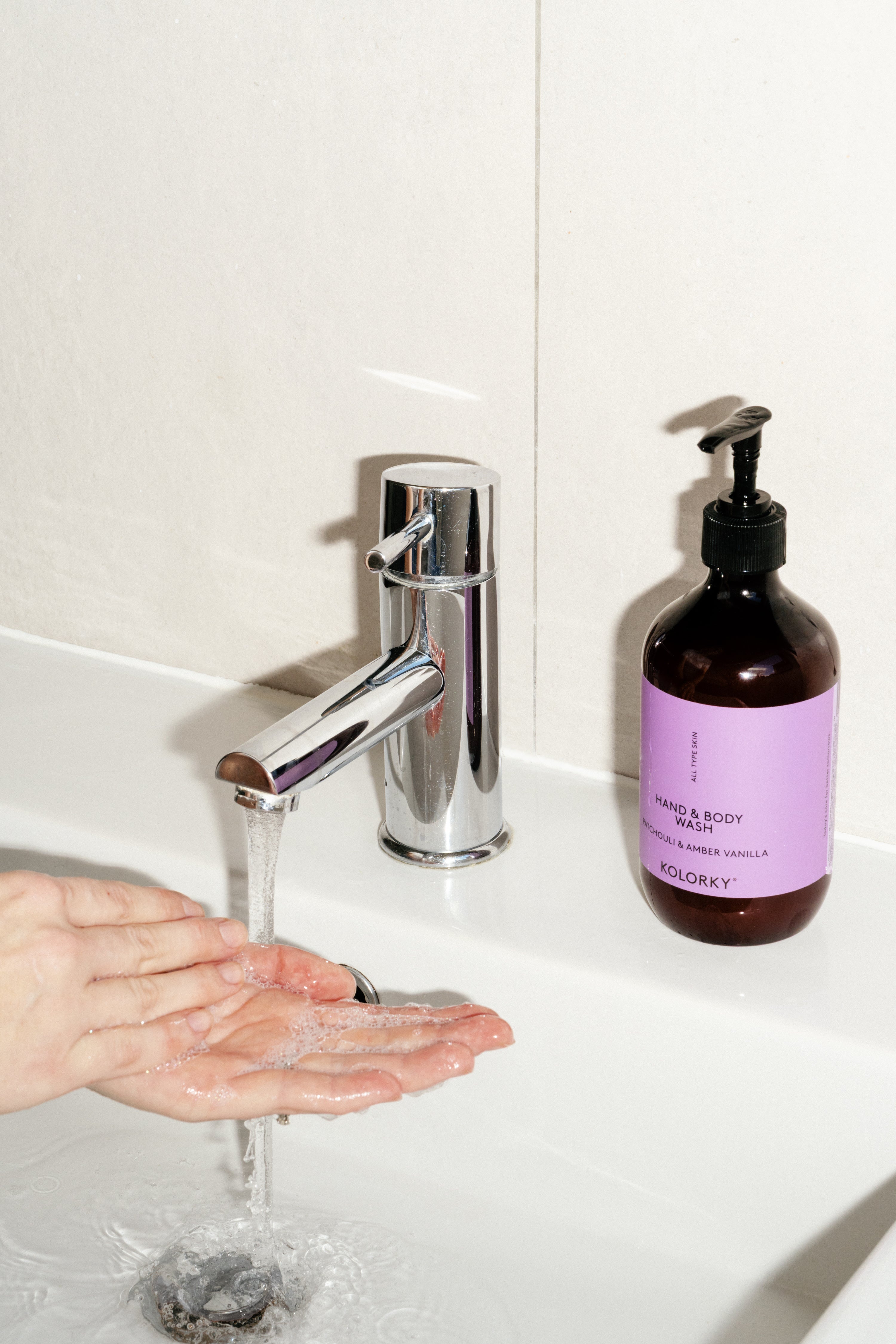 HAND & BODY WASH, Patchouli &amp; Amber Vanilla, 490 ml